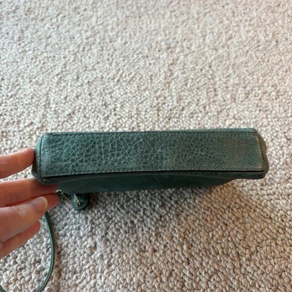 Coach Chelsea Turnlock Wristlet – Rare Mineral Leather – Classic Preppy Style
